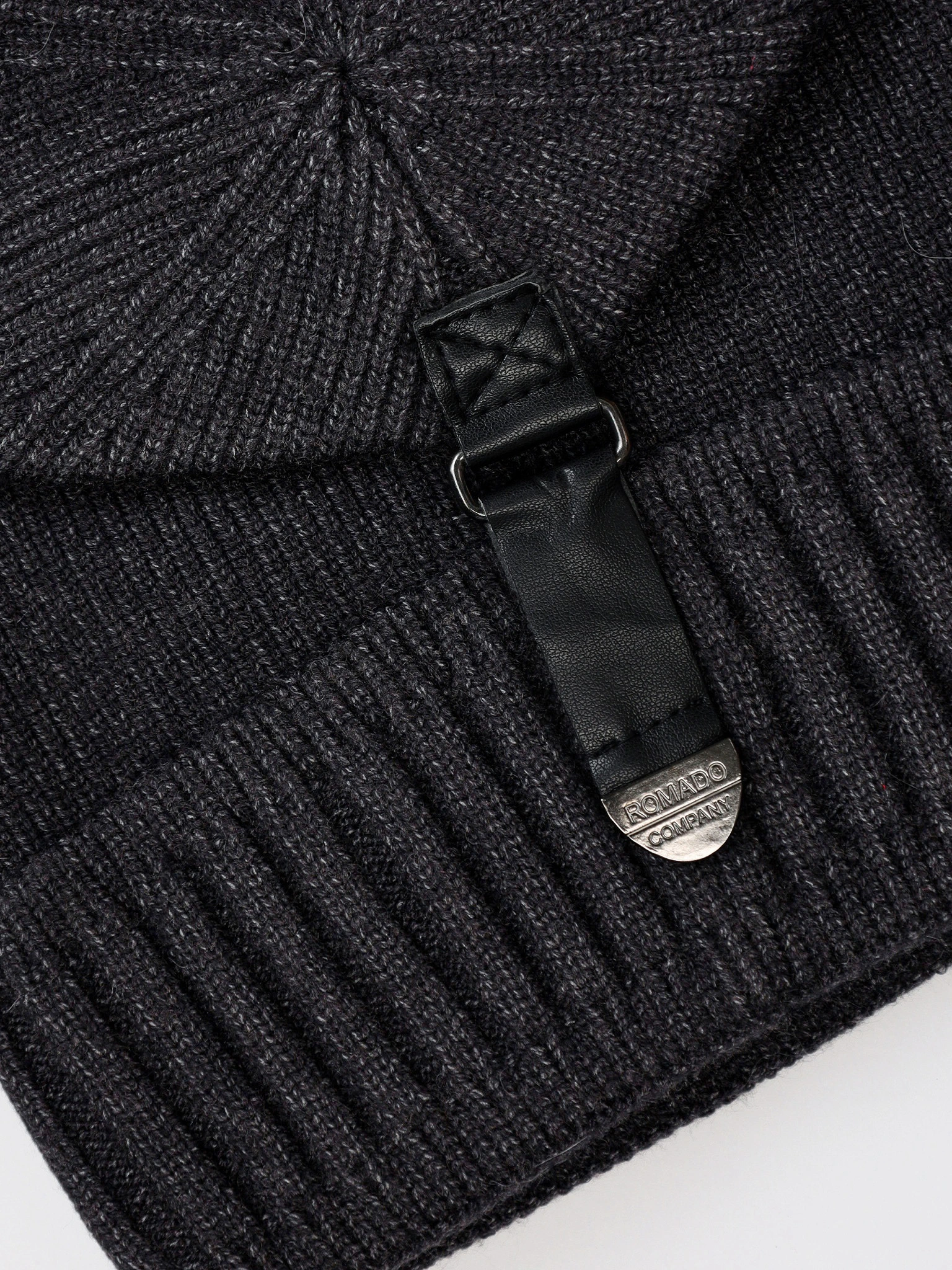 Шапка-бини из смесовой вискозы с отворотом в ассортименте